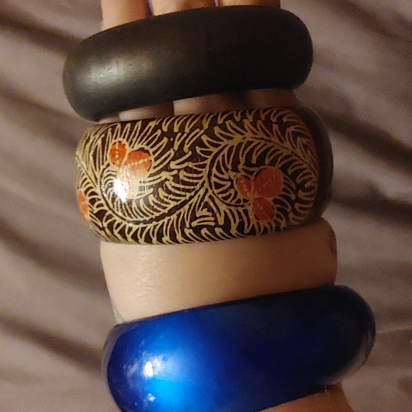 3 Bangle Lot Jewelry - Picture 7 of 8
